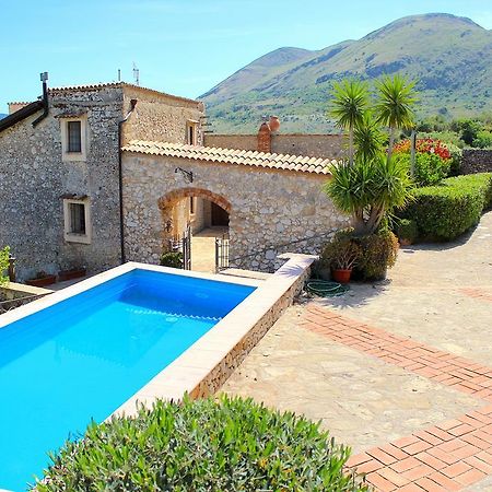 Casale Maddalena Villa Карини Екстериор снимка