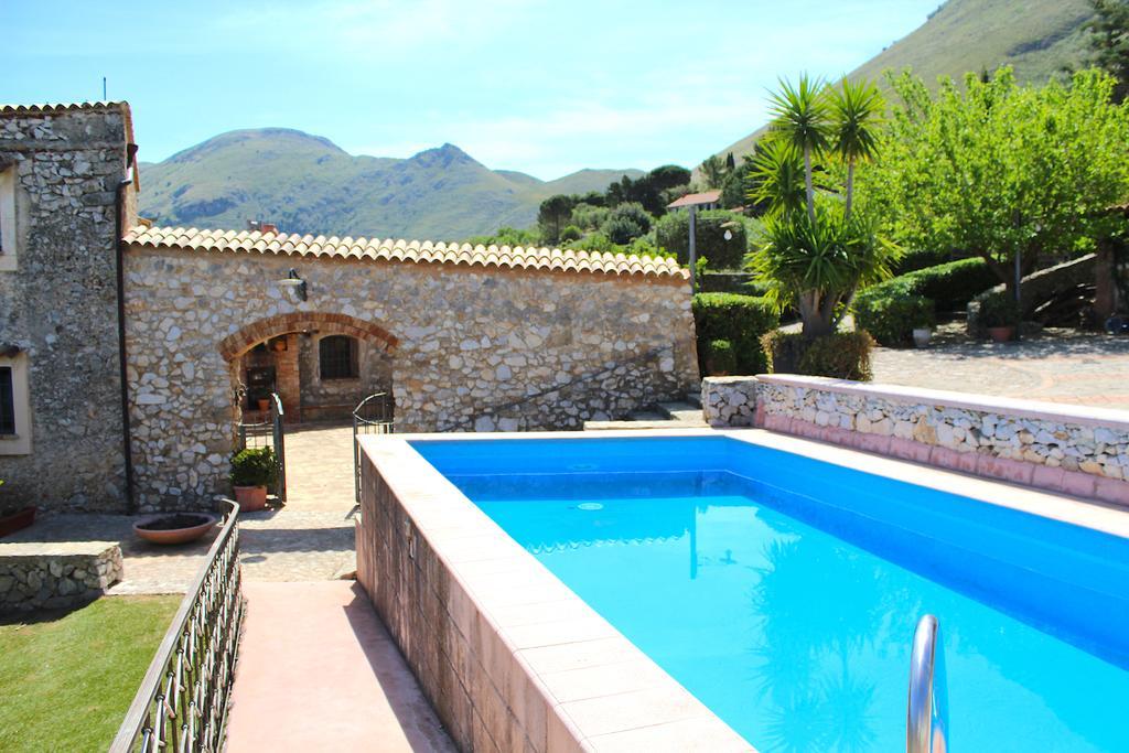 Casale Maddalena Villa Карини Екстериор снимка