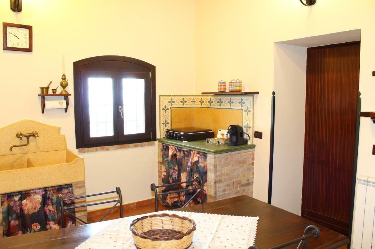 Casale Maddalena Villa Карини Екстериор снимка